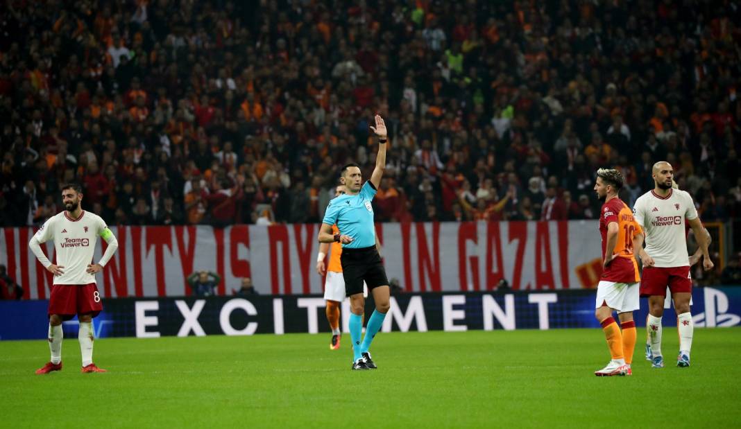 Galatasaray'ın muhteşem geri dönüşünden çok özel resimler: Tribünler şov yaptı 8